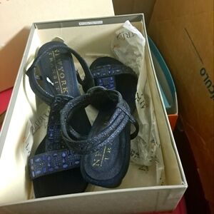 New York Transit Midnight Sandals